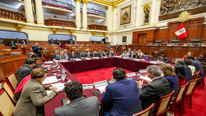 Ministro de Defensa sustentó pedido de facultades legislativas en temas de defensa nacional