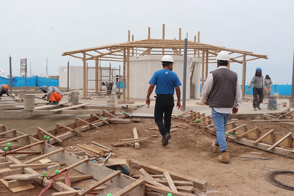 OBRA EN PLAYA MOTOBOMBA