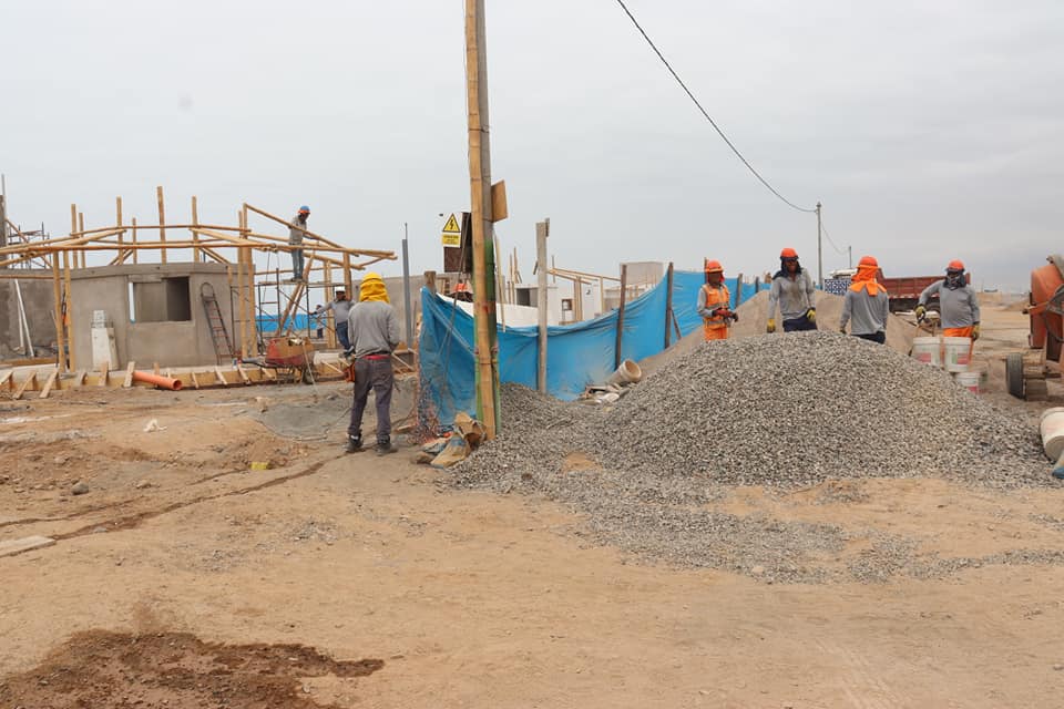 OBRA EN PLAYA MOTOBOMBA
