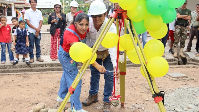 colocacion de la primera piedra 