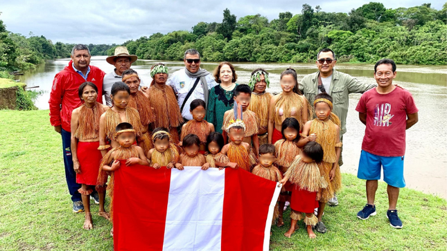 Comunidad nativa Uranias: Cancillería Iquitos y autoridades de Ramón Castilla atienden necesidades de población fronteriza