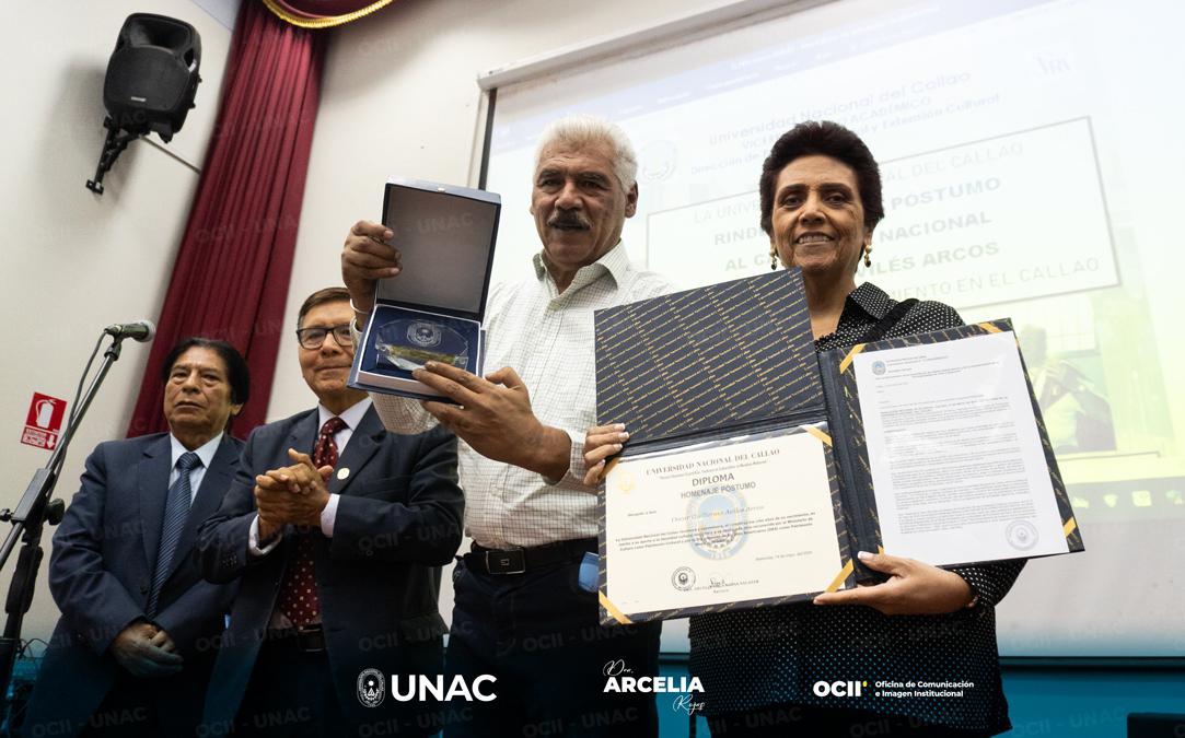 Conmemoración a Óscar Avilés