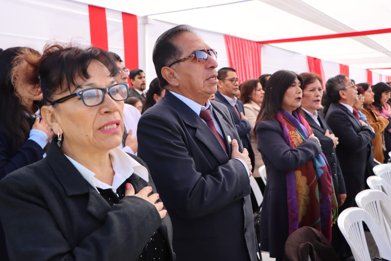 Servidores públicos del GRT conmemoran su día