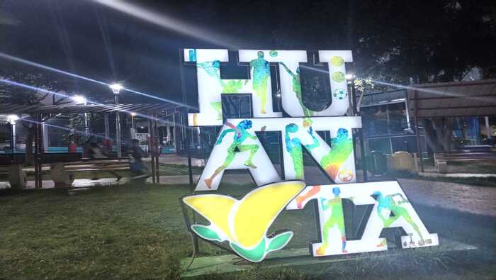 Electrocentro mejora la iluminación en Huanta con la instalación de modernas luminarias LED