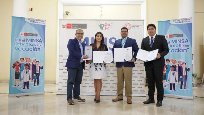 Minsa reconoce a trabajadores con 25 y 30 años de tiempo de servicio