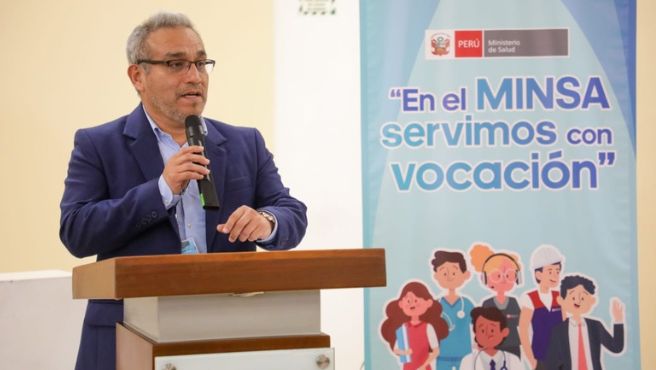 Minsa reconoce a trabajadores con 25 y 30 años de tiempo de servicio