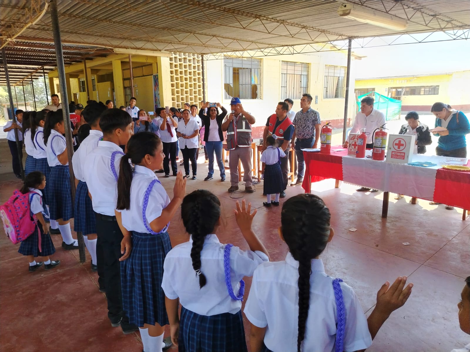Con apoyo del GORE, escolares de Lancones se preparan para simulacro multipeligro