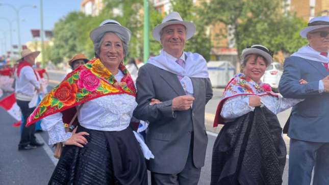Asociaciones peruanas exhiben la música y danzas nacionales en el festival “Sevilla, tierra de diversidad”