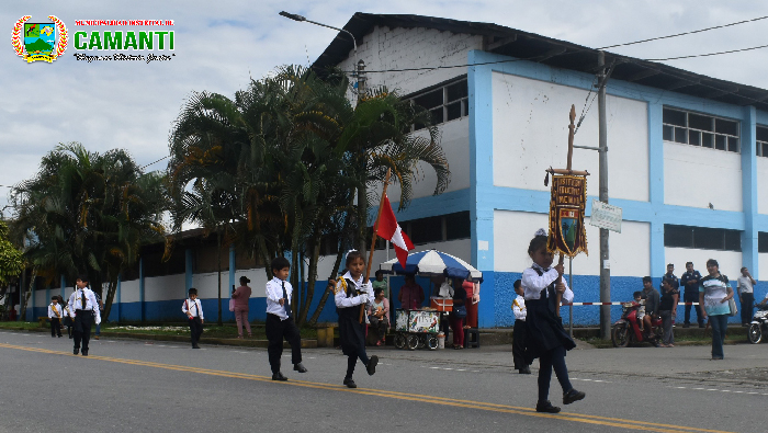 Camanti Rinde Homenaje al Día de la Bandera con Solemne Ceremonia