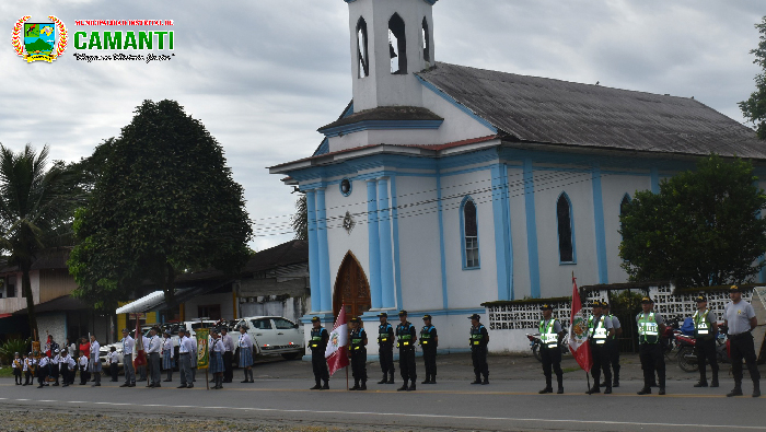 Camanti Rinde Homenaje al Día de la Bandera con Solemne Ceremonia