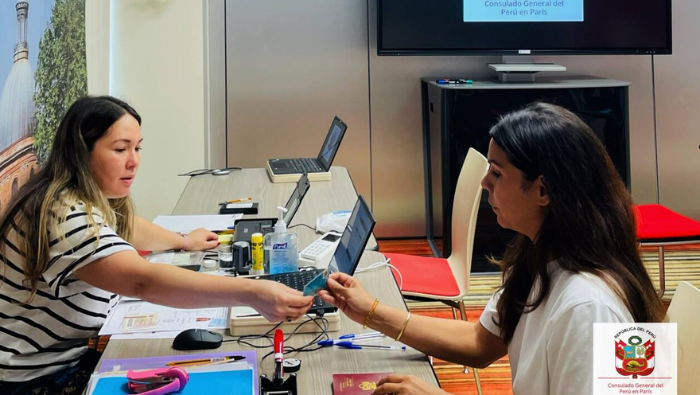 Consulado General del Perú en París acerca sus servicios a connacionales en Toulouse