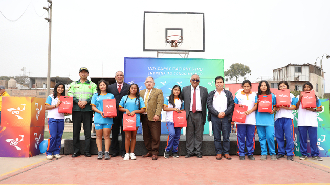 •	Colegio es un semillero de deportistas en atletismo, bádminton, boxeo, fútbol, judo, levantamiento de pesas, lucha amateur y taekwondo.