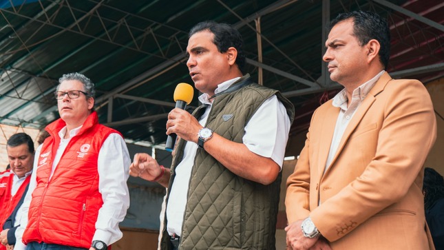 Gobernador logra que el Minedu reanude obra  del colegio José Carlos Mariátegui de Catacaos