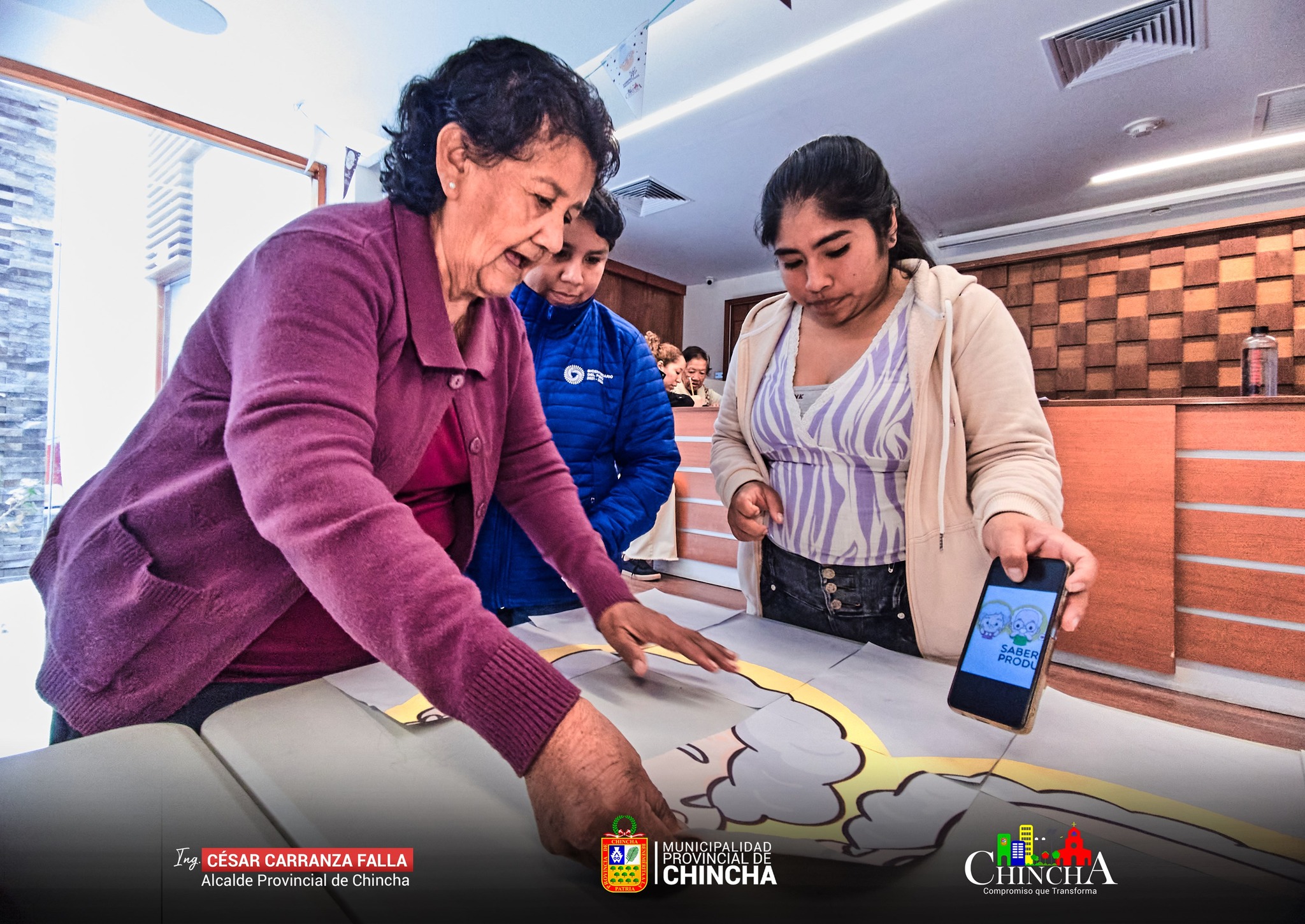 En el marco del Plan Municipal y a través del Programa Saberes Productivos, realizamos una animada reunión con los usuarios de Pensión 65. Este encuentro, celebrado en la Biblioteca Municipal, estuvo lleno de energía positiva y camaradería. Los asistentes disfrutaron de una tarde agradable jugando a diversos juegos didácticos y explorando los conocimientos y habilidades productivas que poseen. Fue una jornada memorable que fortaleció los lazos entre los participantes y destacó la importancia de los saberes compartidos.