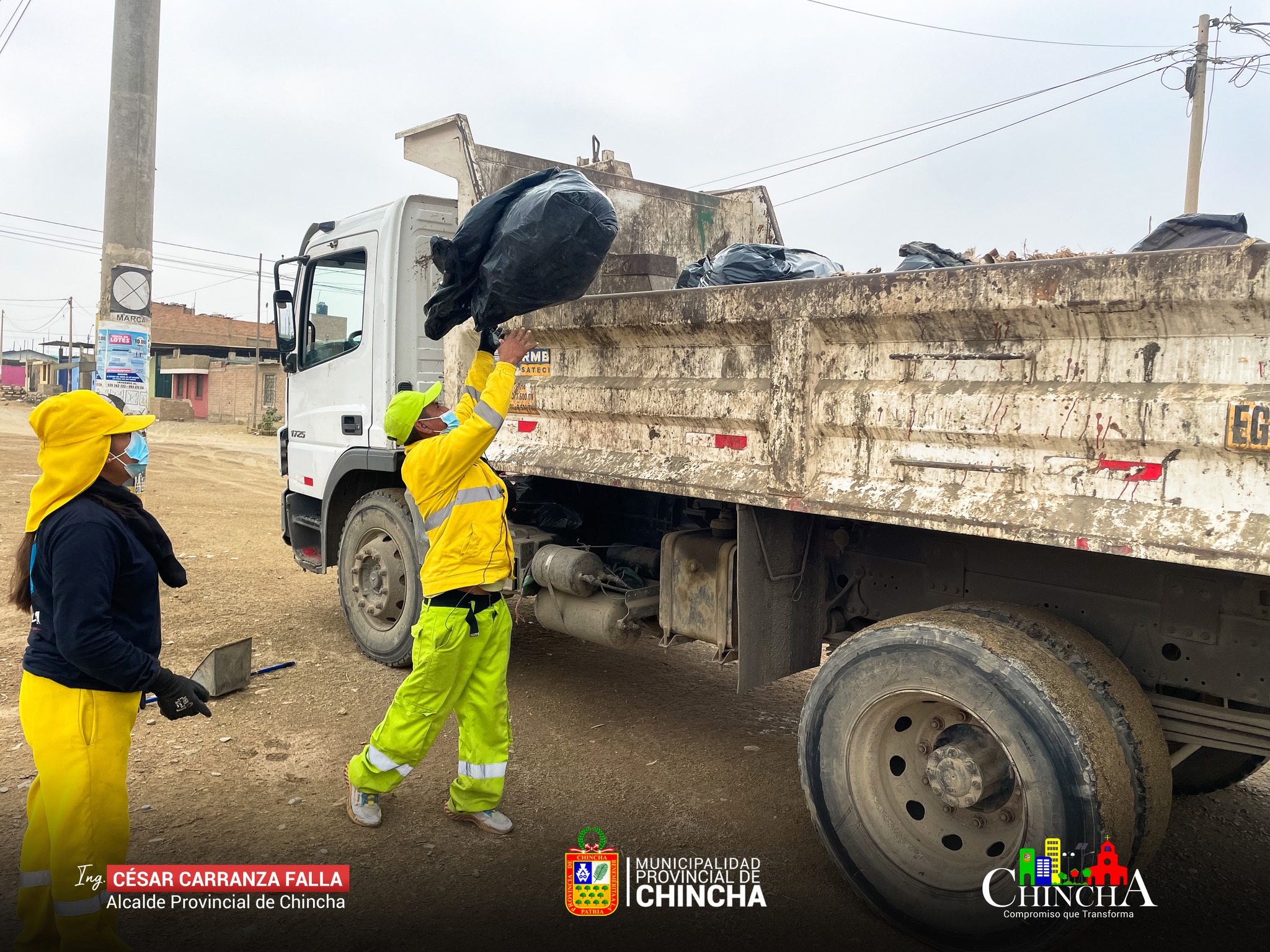 🔰Con el objetivo mejorar las áreas verdes y la imagen de nuestra Provincia, el personal de limpieza pública, sigue realizando la ardua labor de mantenimiento, limpieza en la parte alta de nuestra provincia, con la única finalidad de darles mejor calidad de vida a los vecinos y en un ambiente de seguridad.
Se invoca a la población que contribuyan de manera responsable en cuidar nuestras áreas verdes y no arrojar basura en los parques, plazas y otros espacios de recreación que hay en nuestra Provincia.
📌Nuestro compromiso es cuidar y conservar las áreas verdes.
¡ POR UNA CHINCHA VERDE Y LIMPIA !
#MunicipalidadProvincialDeChincha #CompromisoQueTransforma #CesarCarranzaFalla
📱¡Estamos en Tik Tok!, síguenos en: https://www.tiktok.com/@muniprovindechincha