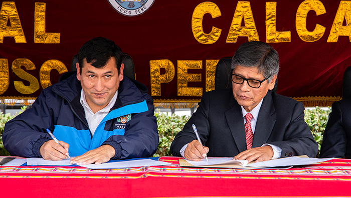 Momento de la firma del convenio