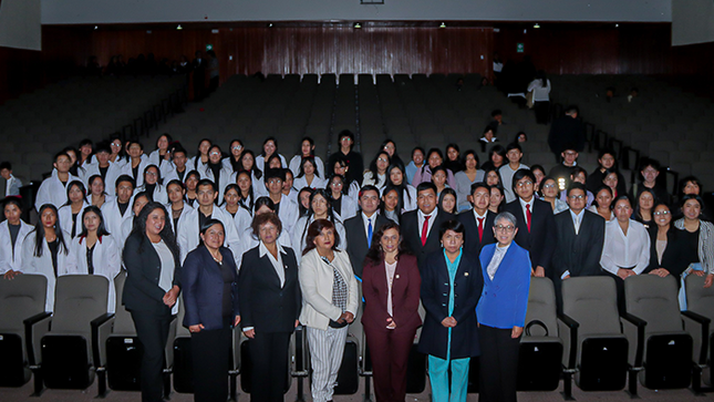 FCM realiza bienvenida a sus integrantes 