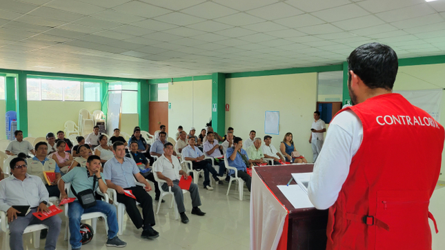  El próximo viernes 31 de mayo del 2024 a las 10:30 a.m. la Contraloría General realizará la audiencia pública presencial “La Contraloría te escucha” en el auditorio de la Municipalidad Distrital de Cajaruro, ubicado en el Jr. San Miguel N° 650 Cajaruro – Utcubamba. El objetivo es recibir alertas y denuncias de los ciudadanos sobre presuntos casos de corrupción e inconducta funcional en entidades que involucren el uso inadecuado de bienes y recursos públicos.