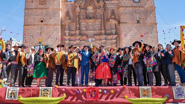 Lanzamiento del Quqawi mas largo del mundo: Un hito cultural en Puno que conecta tradición y comunidad