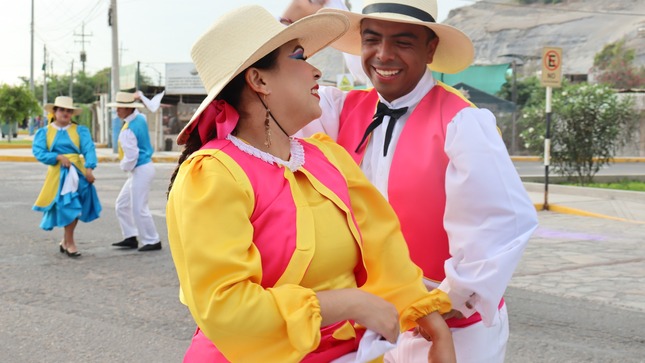 I concurso de comparsas en Deán Valdivia