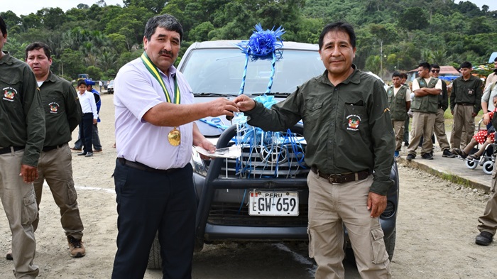donativo manu
