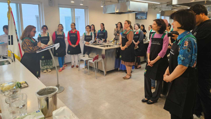Embajada peruana Corea celebra el primer Día Internacional de la Papa con clase de cocina