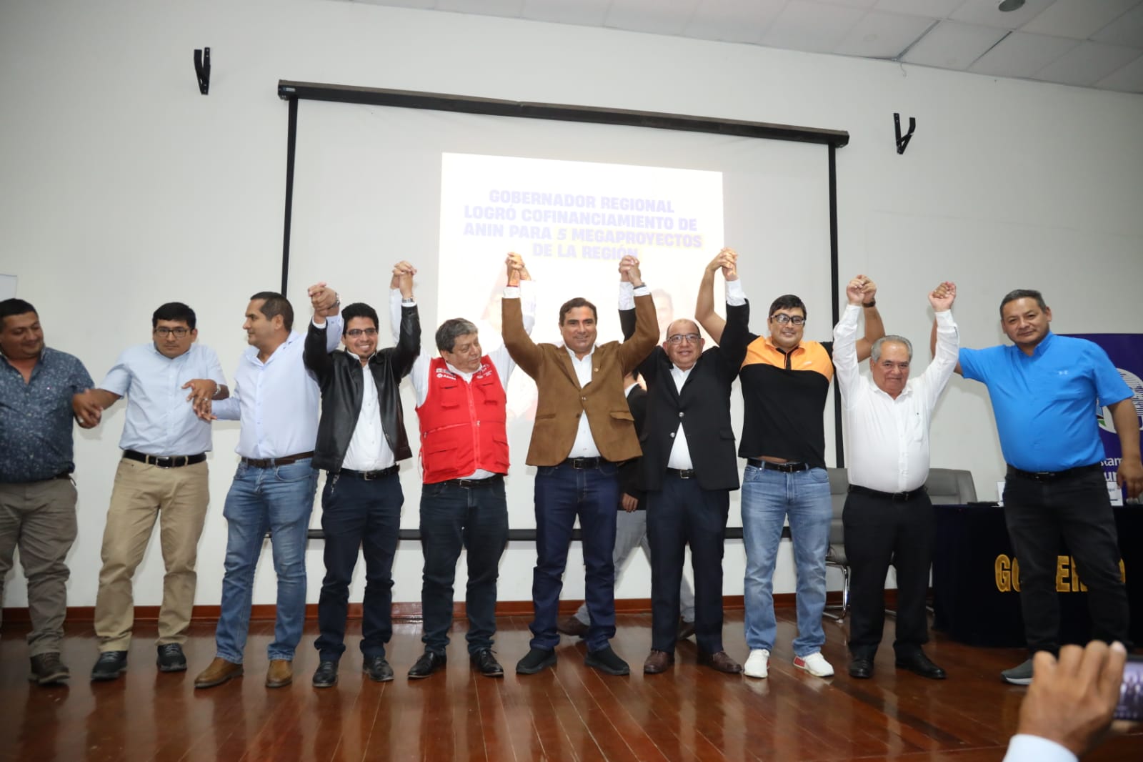 GORE Y ANIN firman convenios para ejecutar carretera Frías-Chulucanas y canal Miguel Checa
