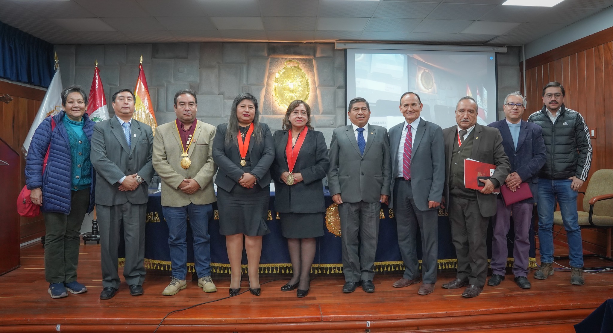 Presidenta de la Corte de Cusco tomó juramento a flamante titular de la Comisión Regional Anticorrupción Cusco periodo 2024-2025