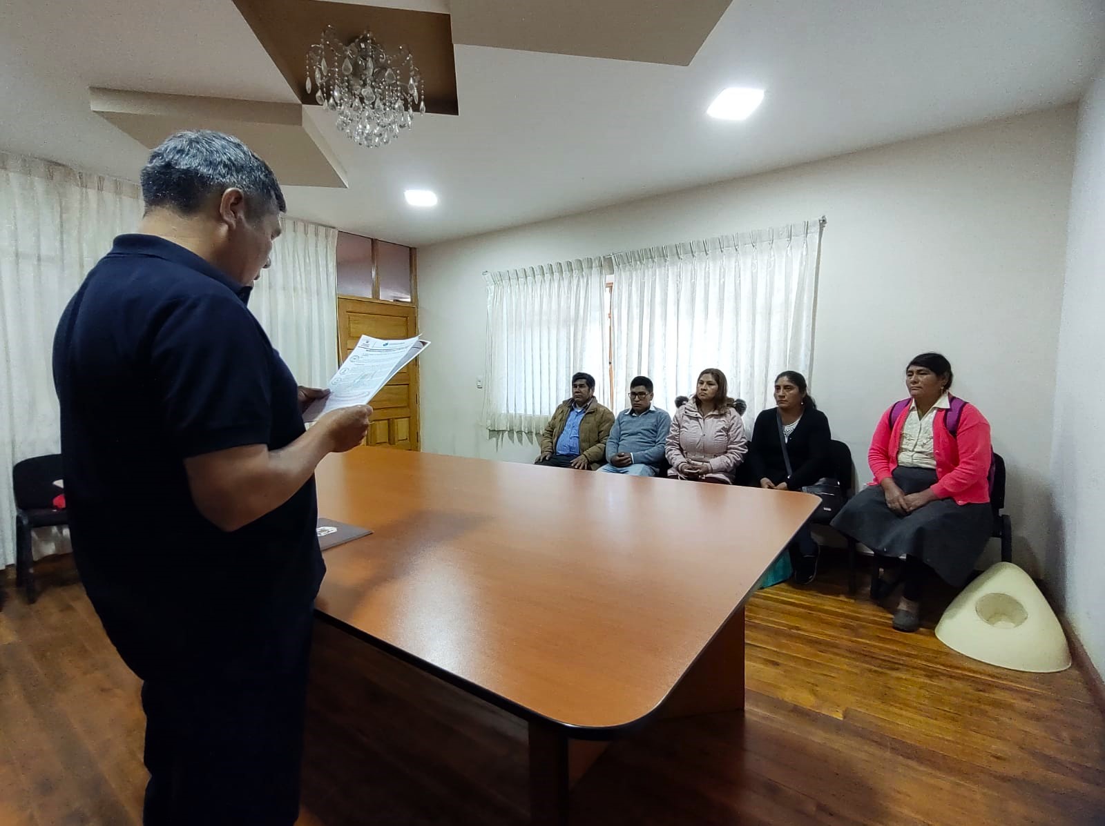 Juramentación a asociación de vendedores comerciantes