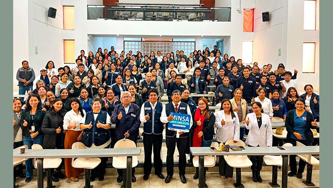 Minsa capacitó a más de 100 técnicos en farmacia de Lima este