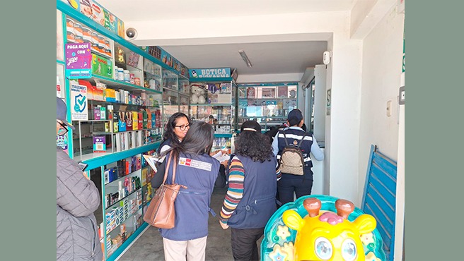 Cierran seis establecimientos farmacéuticos de la zona Horacio Zevallos en Lima este