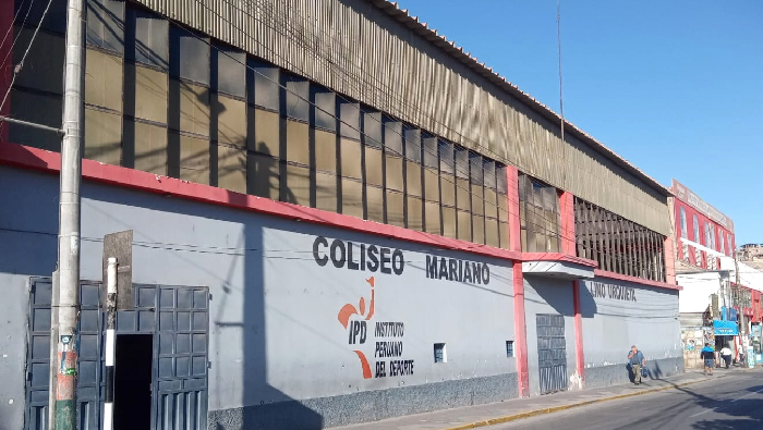 • Deportistas de alta competencia entrenan en espacios seguros.