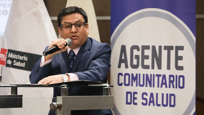 Cerca de 1000 agentes comunitarios de salud fueron reconocidos por el ministro César Vásquez durante encuentro nacional