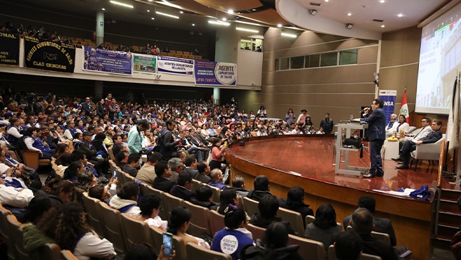 Cerca de 1000 agentes comunitarios de salud fueron reconocidos por el ministro César Vásquez durante encuentro nacional