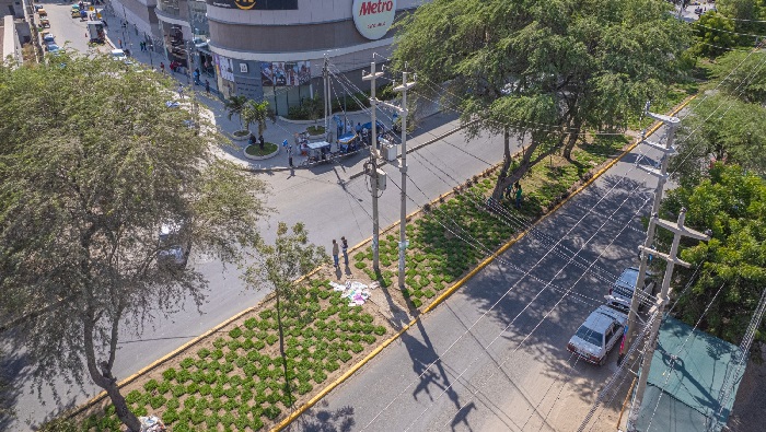Av. Grau