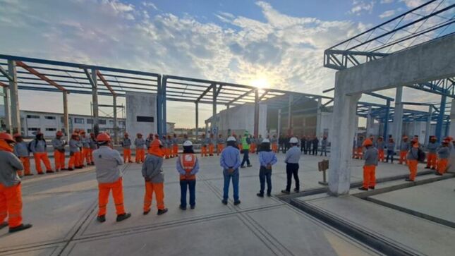 Enosa brindó capacitación in situ a trabajadores de construcción civil en Sullana