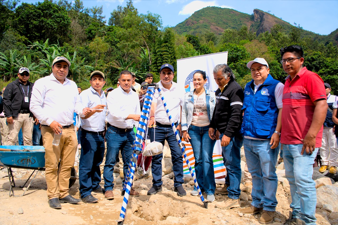 Gobernador da inicio a obra del puente Pusmalca en beneficio de 4 mil pobladores de Canchaque