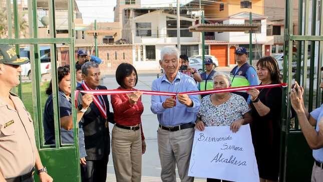 ALCALDESA CORTA CINTA BLANQUIRROJA