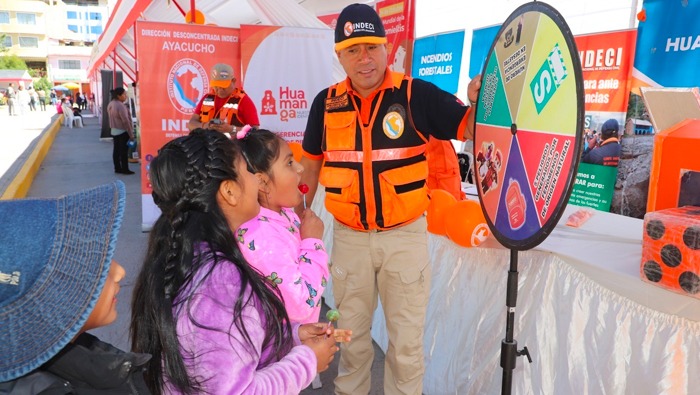 Más de 11 mil personas fueron atendidas en Ayacucho en los dos primeros días de la campaña cívica de las FF.AA.