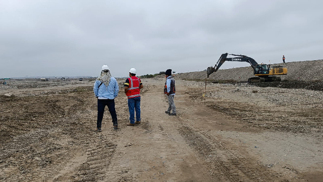 La Contraloría General alertó al Proyecto Especial Tambo Ccaracocha que la obra de protección de riberas en el río Pisco, ante el peligro de inundaciones y socavaciones en los sectores de Caucato y Figueroa, se ejecuta sin la presencia del residente y supervisor, entre otros especialistas, lo que pone en riesgo la calidad de los trabajos y el cumplimiento de las obligaciones contractuales. 