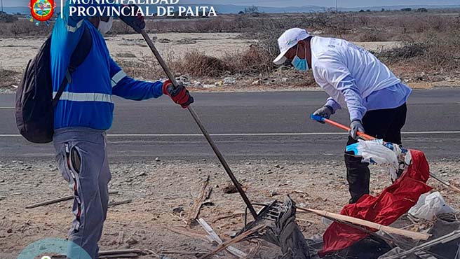 Recogen 12 TN de residuos sólidos de la carretera Paita – Yacila en el día de la tierra