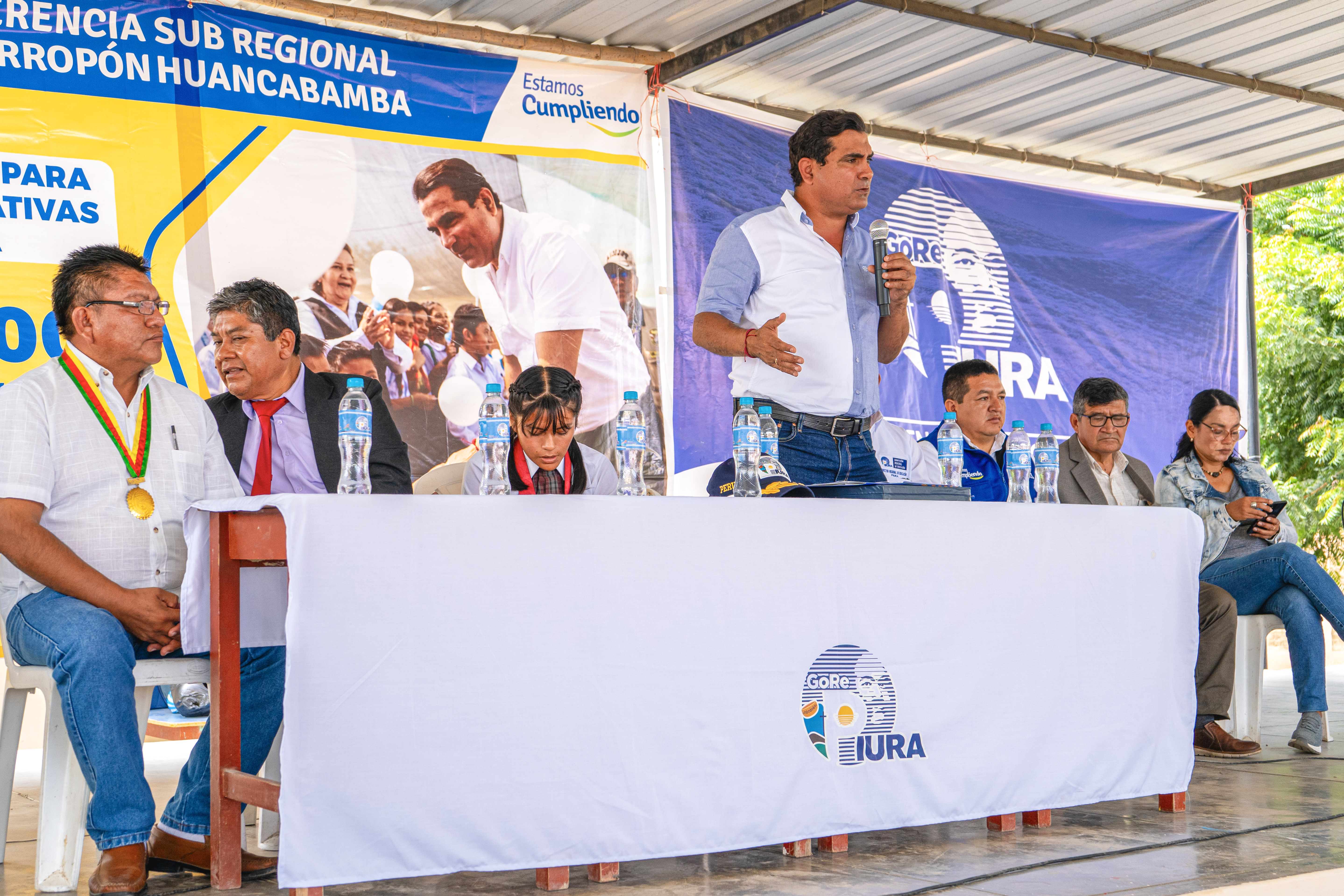 Más de mil 852 escolares de I.E. San Agustín de la Matanza con nuevo mobiliario