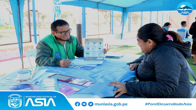 La Municipalidad Distrital de Asia, liderada por nuestro alcalde Isaias Alcántara Malásquez  a través de la Sub Gerencia de Programas Sociales, realizaron una gran campaña médica gratuita, dirigida a todos los pobladores de nuestro Distrito de Asia.
Esta campaña de salud se ejecutó con el apoyo de la Microred Asia-Coayllo, quienes ofrecieron los servicios de psicología, medicina general, odontología, nutrición, enfermería, obstetricia, toma de presión y glucosa, entre otros.
De esta manera, la actual gestión municipal mantiene su compromiso de velar por el bienestar de la salud de nuestros vecinos, brindándoles servicios especializados de manera gratuita.
#MunicipalidadDistritalDeAsia
#PorelDesarrollodeAsia
#IsaiasAlcantaraAlcaldedeAsia