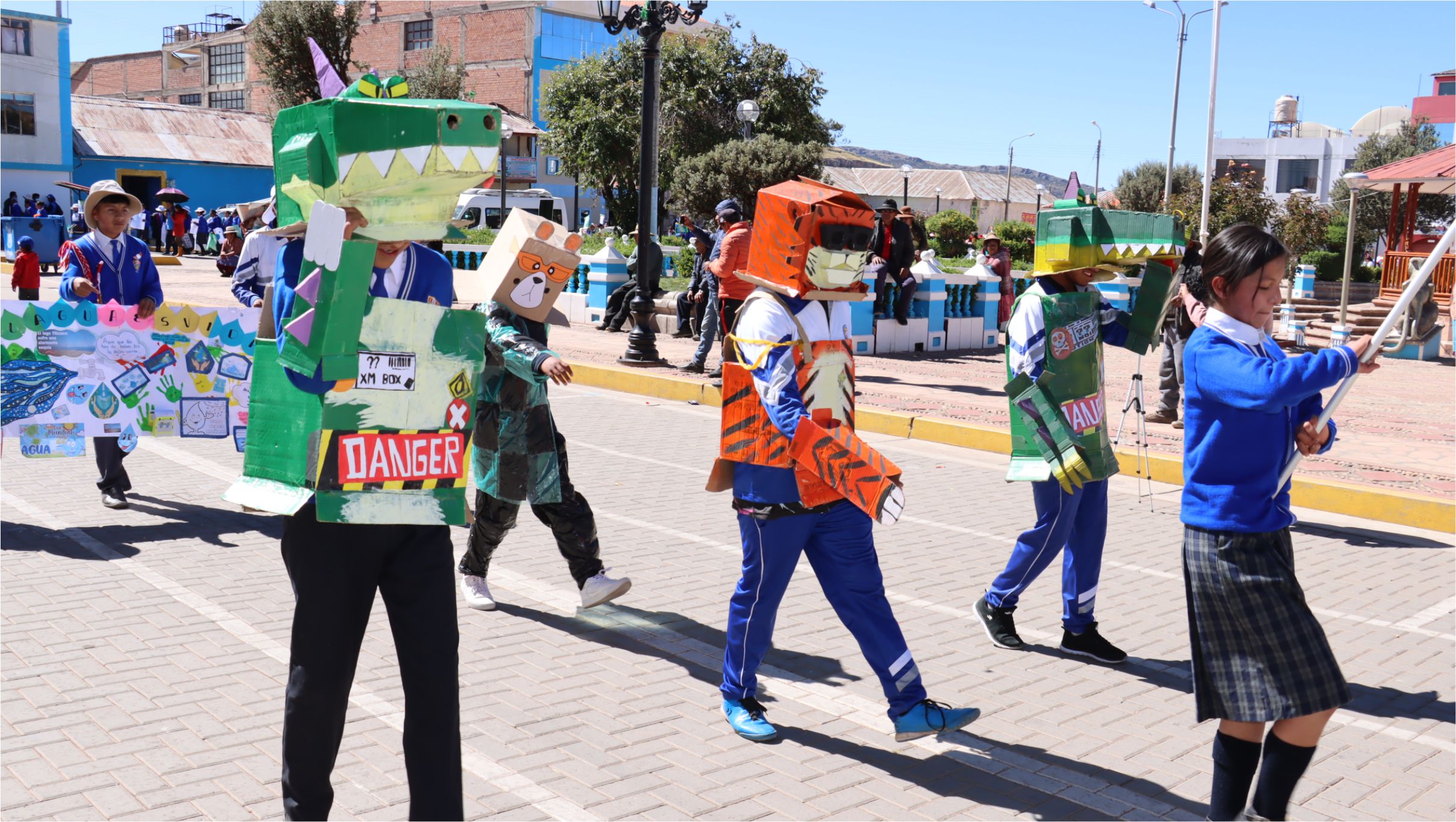 Fotos de la marcha de sensibilización por el día mundial del medio ambiente