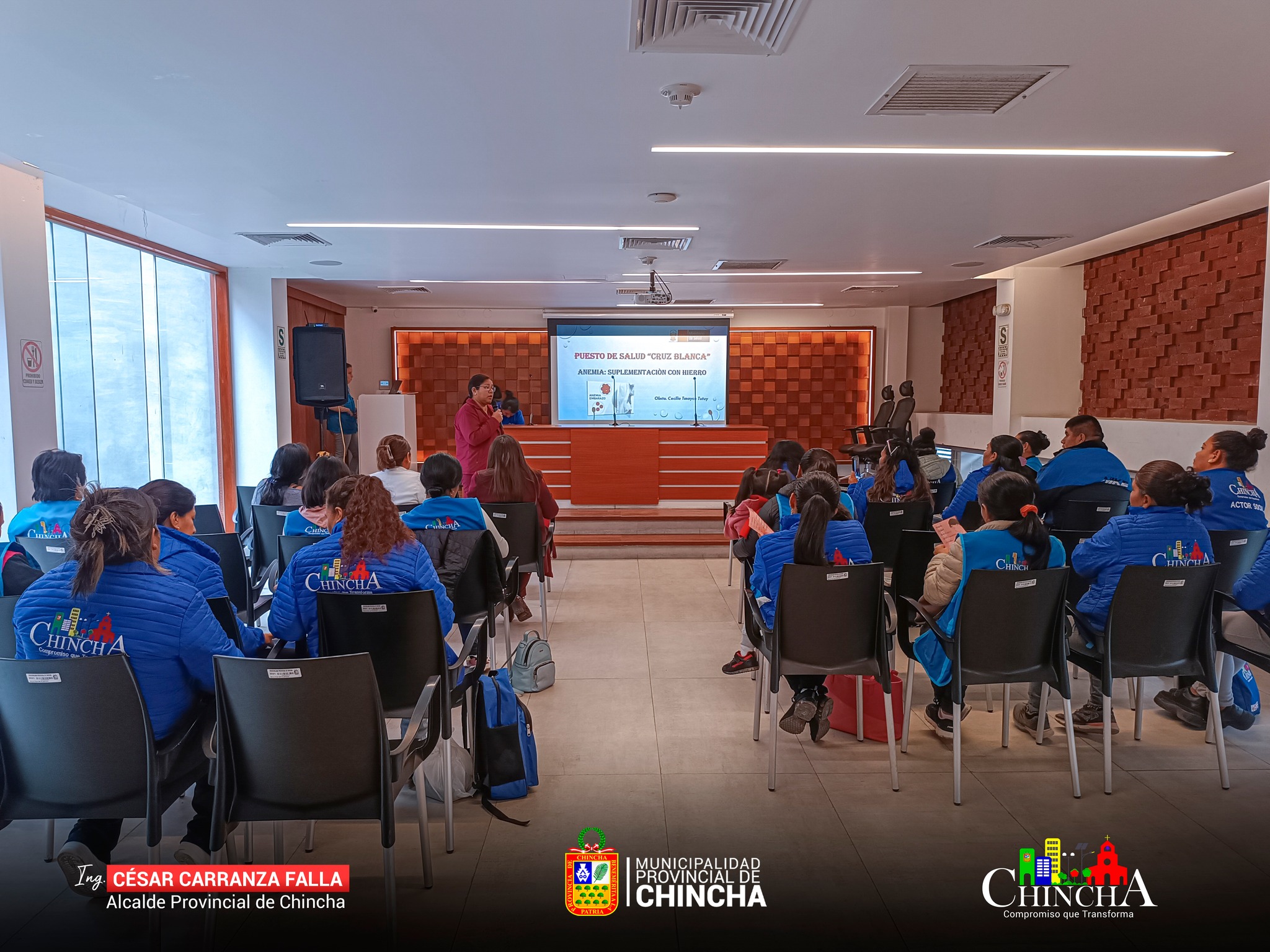 🔰La Municipalidad Provincial de Chincha, desarrollo una capacitación dirigido a los actores sociales de la Provincia.
Con el fin de fortalecer las capacidades que les permita realizar sus visitas domiciliarias de calidad y cumplir con las metas en el contexto del programa "Compromiso 1 - Mejora del estado nutricional y de salud de las niñas y niños de 3 a 12 meses y madre gestantes".
📌Quienes estuvieron a cargo de esta importante capacitación, fueron la Obsta. Rosa Maribel Real Saravia del establecimiento de salud San Agustin, tambien la Obsta. Cecilia Tasayco Tutuy del establecimiento de salud Cruz Blanca, asi mismo la Obsta. jenny Ramirez Solari del espablecimiento de salud Condorillo.
#MunicipalidadProvincialDeChincha #CompromisoQueTransforma #CesarCarranzaFalla
📱Síguenos en TikTok: [@muniprovindechincha](https://www.tiktok.com/@muniprovindechincha)