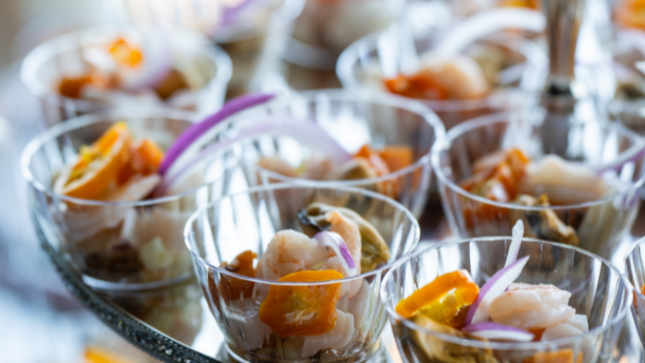 El ceviche peruano se luce en Chicago con una fiesta de sabores, bailes y fuegos artificiales