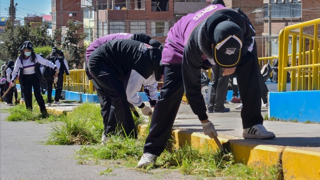 Conmemoran el Día Mundial del Medio Ambiente con caminata de sensibilización y jornada de limpieza