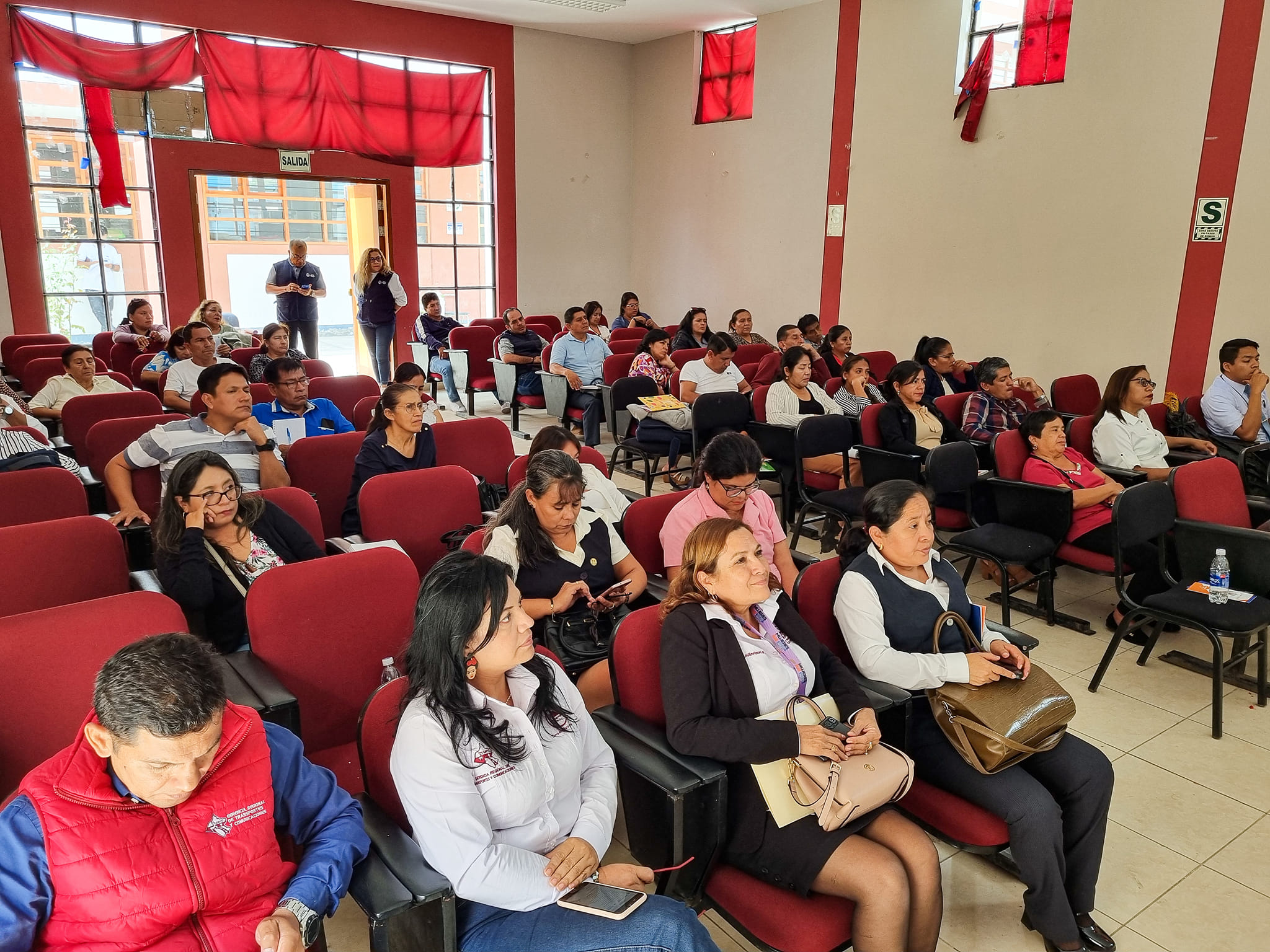 Capacitan a docentes para prevenir la violencia