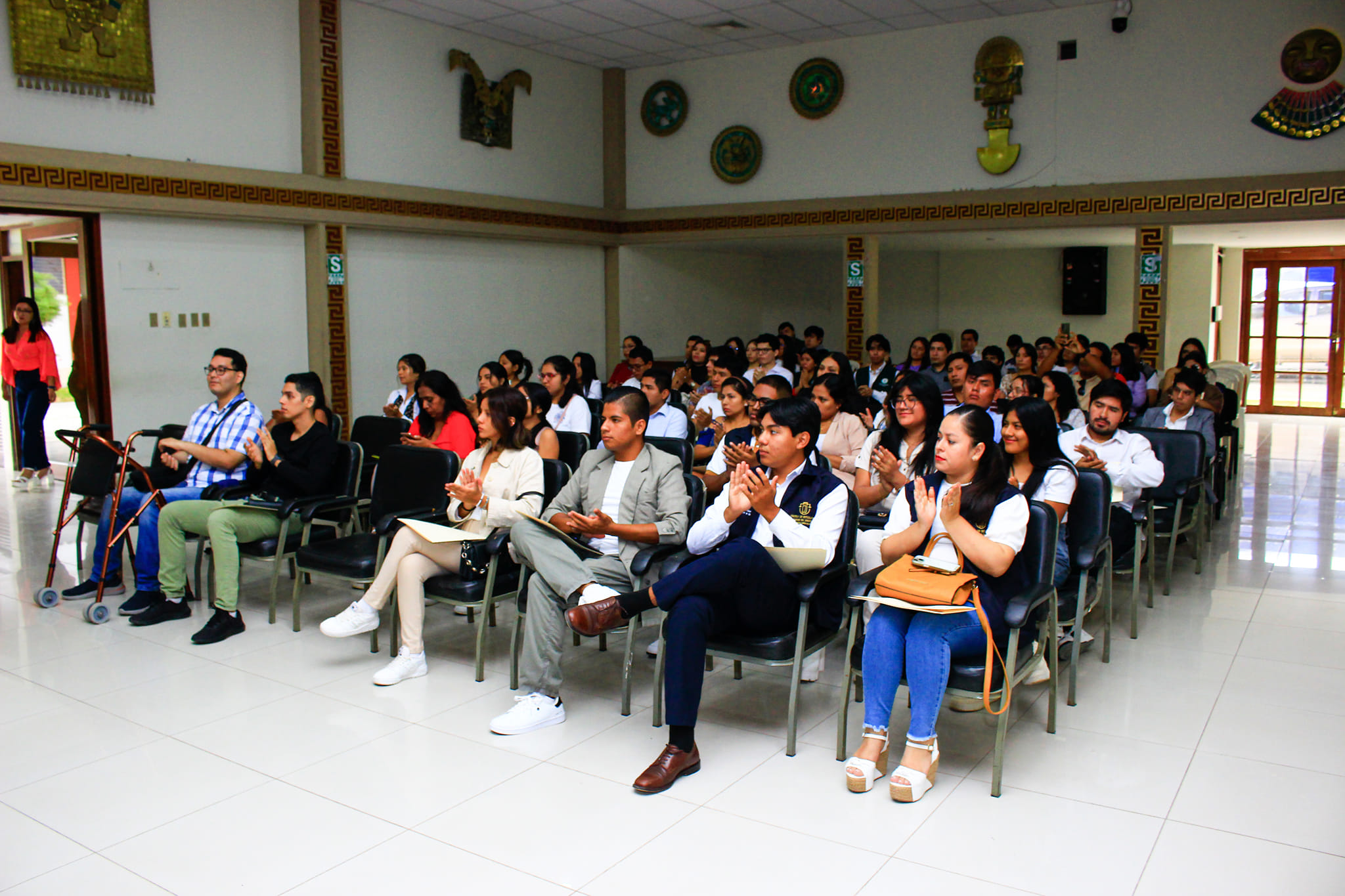 Gore Lambayeque entregó credenciales a jóvenes integrantes del COREJU