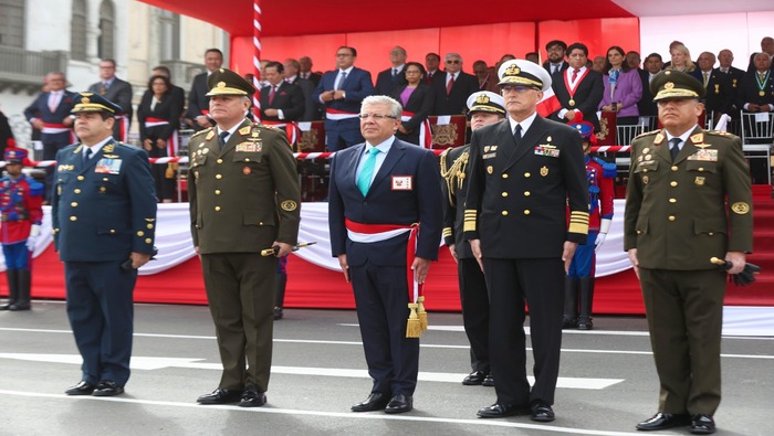 Ministro de Defensa pide a todos los peruanos trabajar unidos como lo hicieron los héroes de Arica